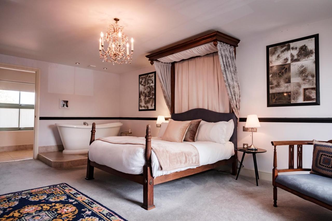 The Bower Inn Bridgwater Kültér fotó A room at the hotel